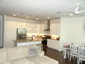 817 Oak Bend Ln in Dunedin, FL - Building Photo - Building Photo