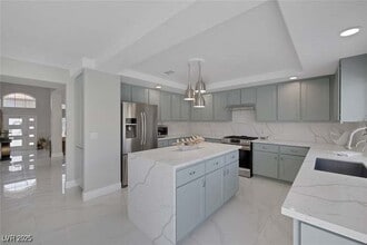 442 Staghorn Pass Ave in Las Vegas, NV - Foto de edificio - Building Photo