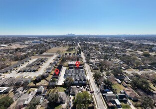 9912 A Clark Rd in Houston, TX - Building Photo - Building Photo