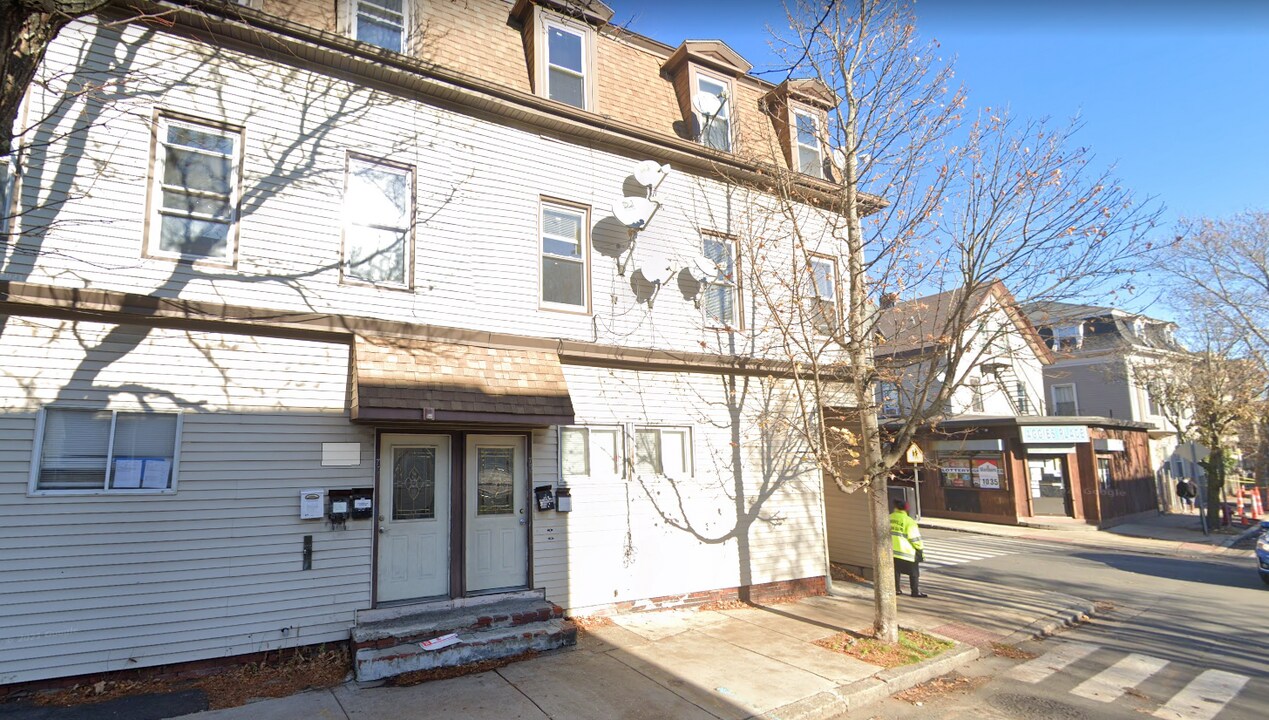 75 Pearl St, Unit 1 in Somerville, MA - Building Photo