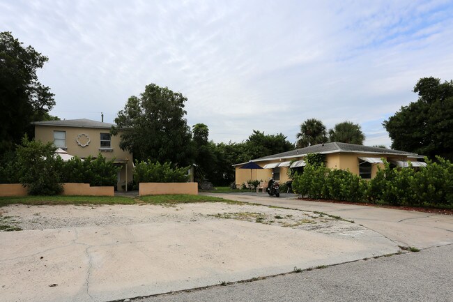 1220 Wellington St in West Palm Beach, FL - Building Photo - Building Photo