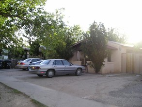 122 Princeton Dr SE in Albuquerque, NM - Building Photo - Building Photo