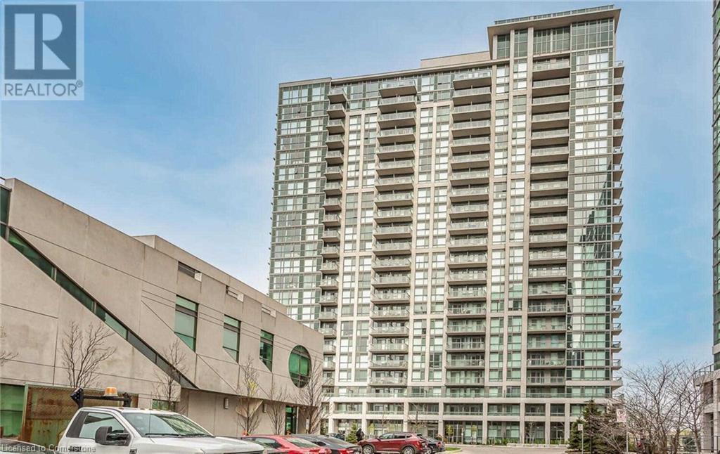 349 Rathburn Rd W in Mississauga, ON - Building Photo