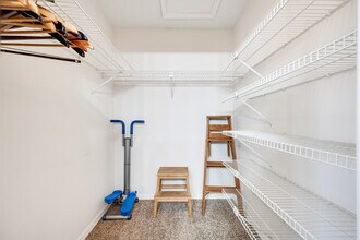 1645 Spoonbill Ln, Unit C in Naples, FL - Foto de edificio - Building Photo