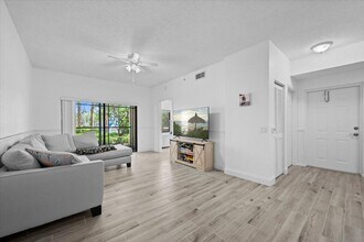 2812 Grande Pkwy in Palm Beach Gardens, FL - Building Photo - Building Photo