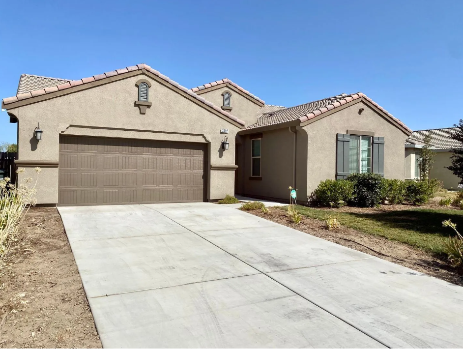 3195 Morning Dove Ln in Hanford, CA - Building Photo