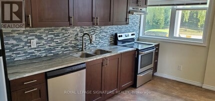 14635 Ninth Line in Whitchurch-Stouffville, ON - Building Photo - Building Photo