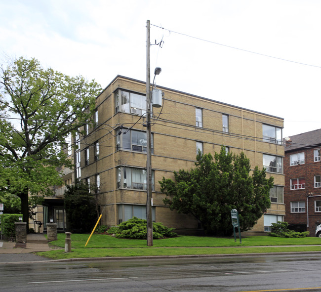 Kingsway Plaza Apartments in Toronto, ON - Building Photo - Primary Photo