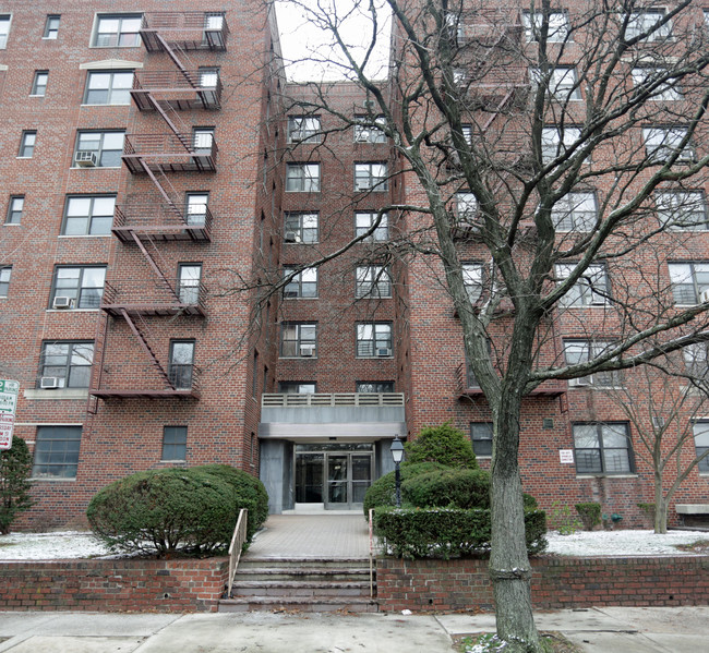 Hartley Park Manor in Mount Vernon, NY - Building Photo - Building Photo