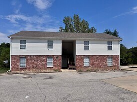 3712 Randall Dr in Jefferson City, MO - Building Photo