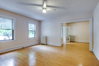 2876 Humboldt Ave S in Minneapolis, MN - Building Photo - Interior Photo