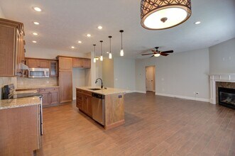 1954 Pavilion Pl in Strafford, MO - Building Photo - Building Photo