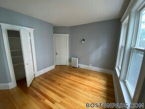 207 Boston Ave in Medford, MA - Building Photo - Building Photo