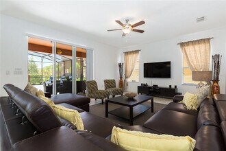 4574 Mariel Loop in Kissimmee, FL - Building Photo - Building Photo