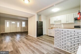 2521 Ashford St in Philadelphia, PA - Building Photo - Building Photo