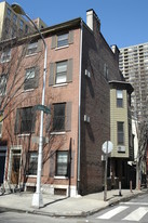 1331 Pine St in Philadelphia, PA - Building Photo