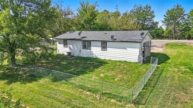 1166 N Texas 78 Business in Blue Ridge, TX - Building Photo - Building Photo