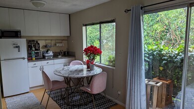 836 N La Jolla Ave in Los Angeles, CA - Building Photo - Building Photo