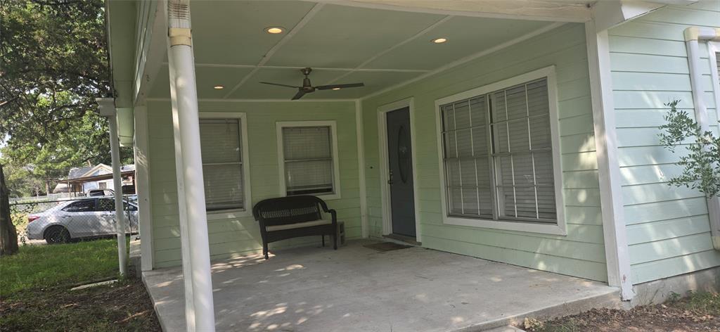 611 Thrasher Ln in Austin, TX - Building Photo