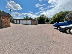 Bella Sierra Apartments in Sioux Falls, SD - Building Photo - Building Photo