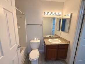 6800 E Lake Mead Blvd in Las Vegas, NV - Building Photo - Building Photo