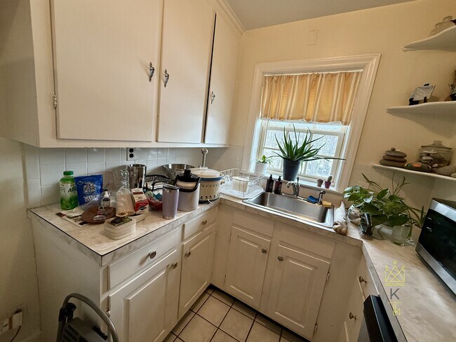 312 Washington St, Unit 4-4 in Wellesley, MA - Foto de edificio - Building Photo