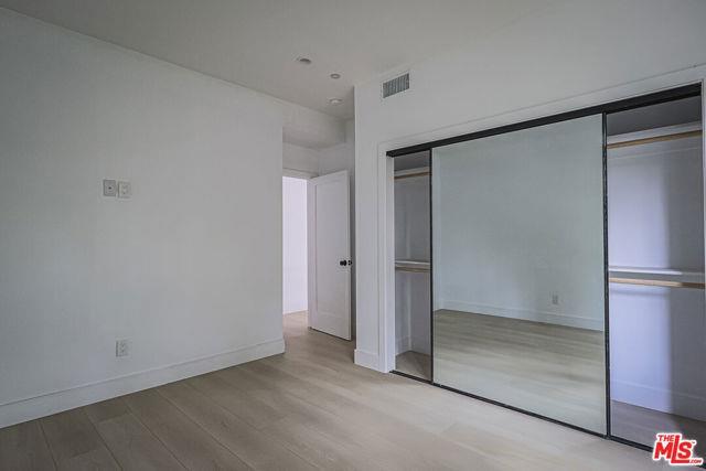 11810 Gilmore St in Los Angeles, CA - Building Photo - Building Photo