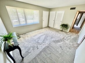 709 Thornberry Dr in Evansville, IN - Building Photo - Building Photo