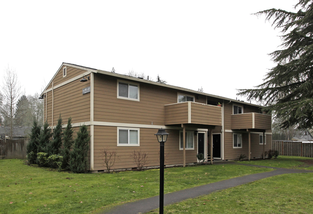 Erin Court in Beaverton, OR - Building Photo