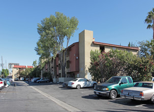 Woodley Towers in North Hills, CA - Building Photo - Building Photo