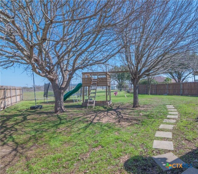 property at 121 Castlewood Dr