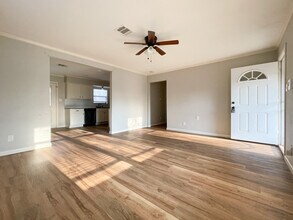 207 N Bermuda St in Waco, TX - Foto de edificio - Building Photo