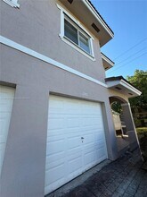 1540 NW 45th St in Pompano Beach, FL - Foto de edificio - Building Photo