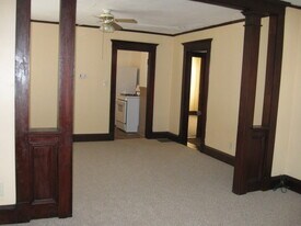 43-2 George St, Unit 2nd flr in Bristol, CT - Building Photo