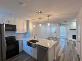 2400 Jupiter Rd in Plano, TX - Building Photo