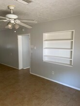 1005 Sandra Dr in Palm Harbor, FL - Building Photo - Building Photo