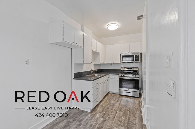 5611 Carlton Way in Los Angeles, CA - Building Photo - Building Photo