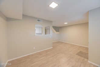 11031 Oasis Dr in El Paso, TX - Building Photo - Building Photo