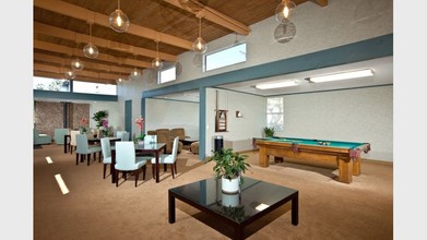 Cedar Shores in San Diego, CA - Building Photo - Building Photo