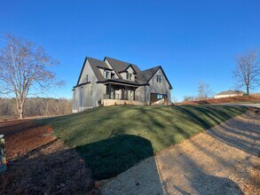 109 Horseshoe Bend Rd in Easley, SC - Building Photo - Building Photo