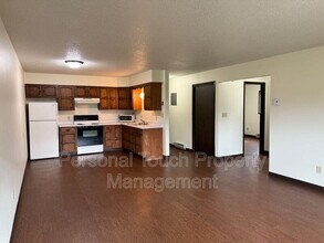 1050 Front St in Casselton, ND - Building Photo - Building Photo