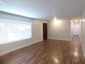 9961 Blossom Dr in Sandy, UT - Building Photo - Building Photo