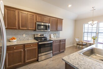 1128 Honeysuckle Dr in Prattville, AL - Building Photo - Building Photo