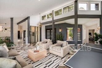 357 La Casa Via in Walnut Creek, CA - Building Photo - Building Photo