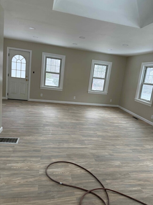 346 Bushee Rd in Swansea, MA - Building Photo - Building Photo