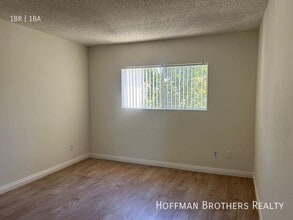 5130 Yarmouth Ave in Los Angeles, CA - Building Photo - Building Photo