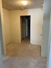 4 Admiral Dr, Unit 328 in Emeryville, CA - Foto de edificio - Building Photo