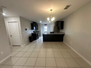 2310 Durazno Ct in Laredo, TX - Building Photo - Building Photo