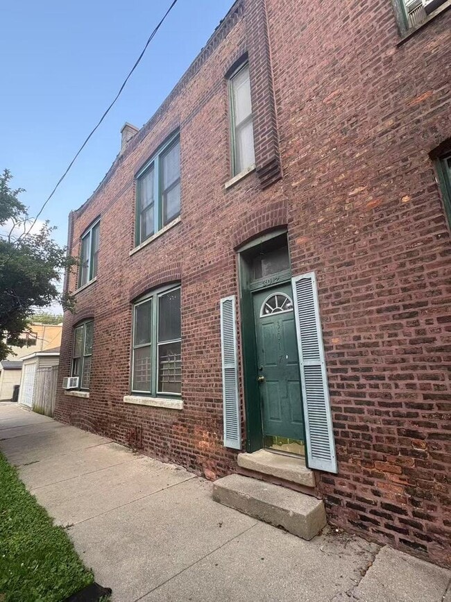property at 3017 S Lyman St