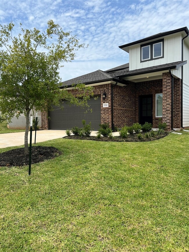 property at 1722 Cayden Oak Ln